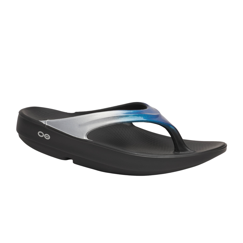 OOfos OOlala Luxe Thong Sandal - Shimmer Blue
