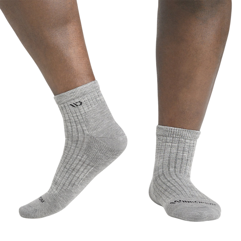 Wide Open Men's Solid Cushioned Quarter Socks - Light Gray