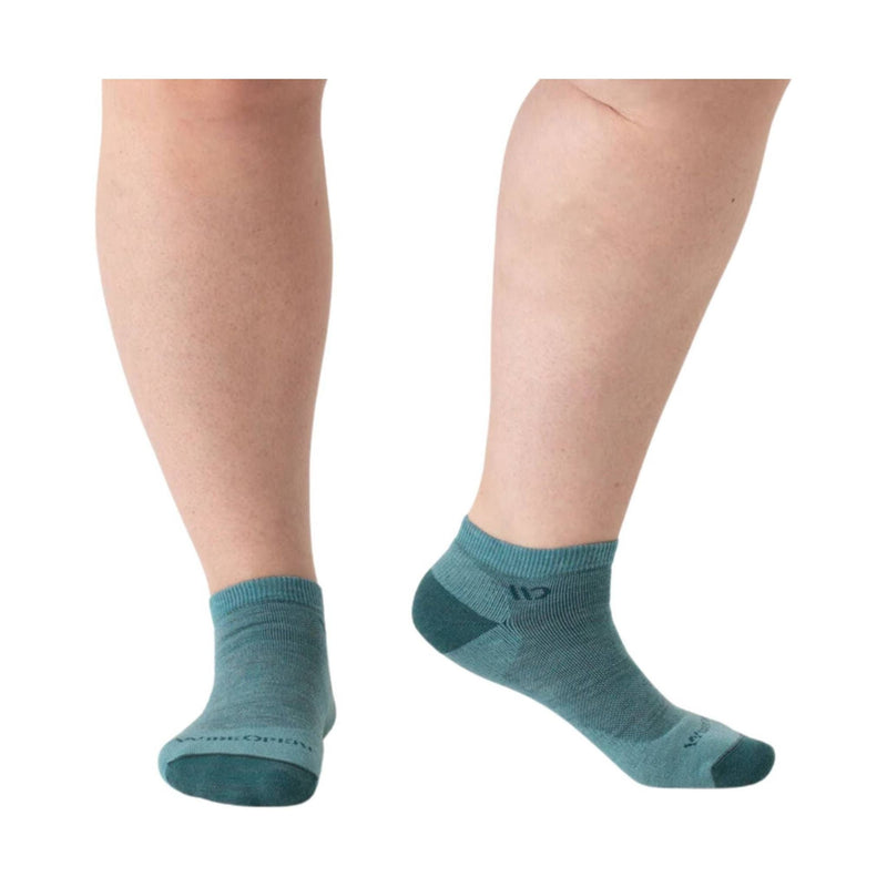 Wide Open Women's Solid Cushioned No Show Socks - Light Teal